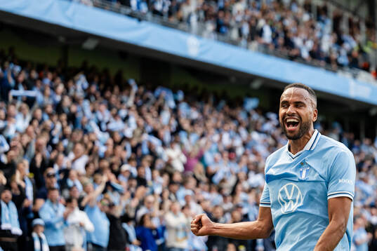 Malmö FFs Isaac Kiese Thelin jublar