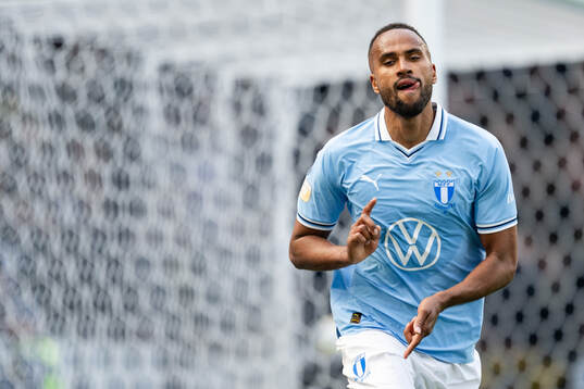 Malmö FFs Isaac Kiese Thelin jublar