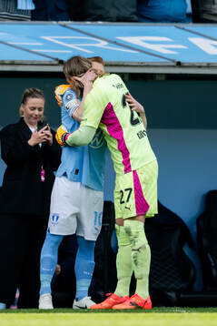 Malmö FFs Anders Christiansen och målvakt Johan Dahlin
