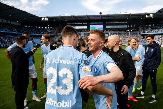 Malmö FFs Lasse Berg Johnsen och Anders Christiansen jublar