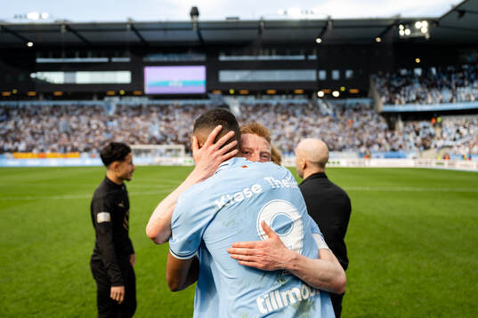 Malmö FFs Isaac Kiese Thelin och Anders Christiansen jublar