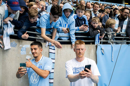Malmö FFs Zakaria Loukili och Anders Christiansen jublar