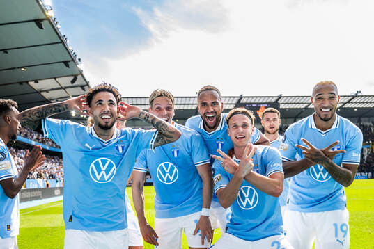 Malmö FFs Sergio Pena, Jens Stryger Larsen, Isaac Kiese
