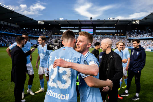 Malmö FFs Lasse Berg Johnsen och Anders Christiansen jublar