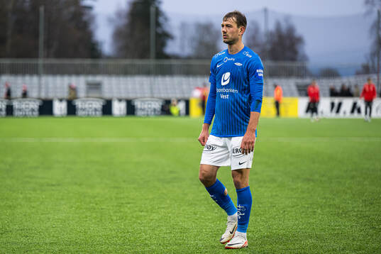 Fredrik Pallesen Knudsen of Brann looks dejected