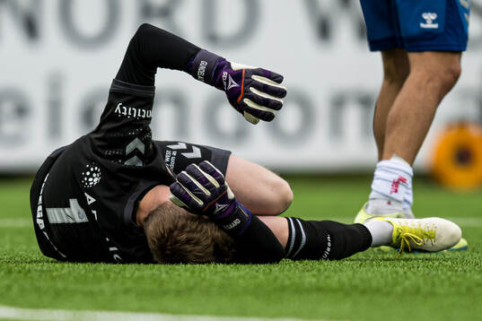 Emil Ødegaard of KFUM with an injury