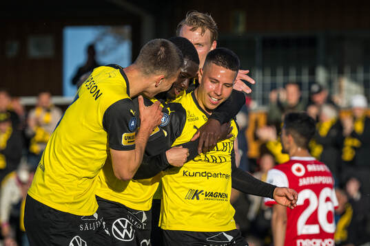Mjällbys Nicklas Røjkjær jublar