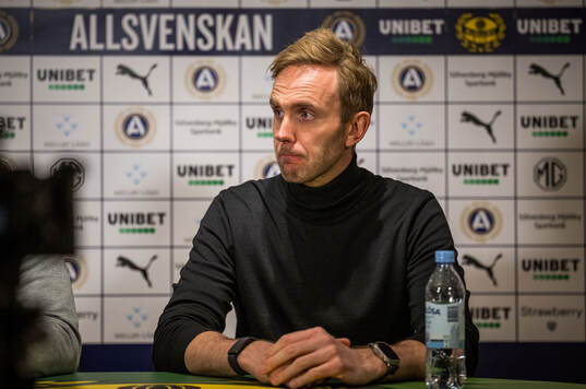 Kalmars tränare Henrik Jensen deppar
