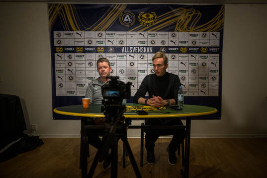 Mjällbys tränare Anders Torstensson och Kalmars tränare