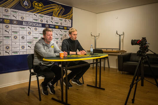 Mjällbys tränare Anders Torstensson och Kalmars tränare