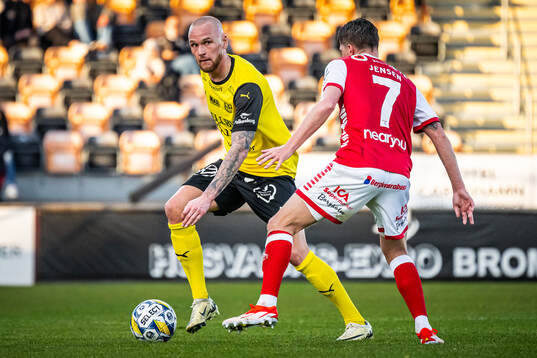 Mjällbys Adam Ståhl och Kalmars Kevin Jensen