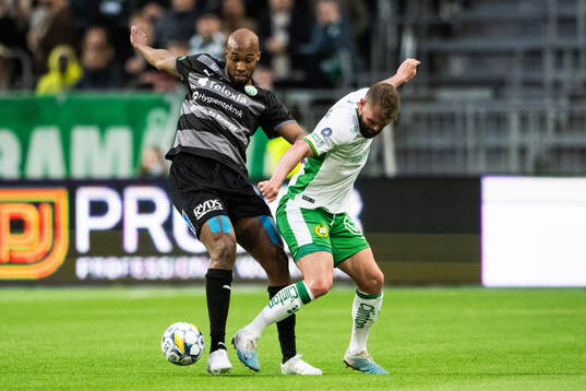 Västerås Jabir Abdihakim Ali och Hammarbys Mads Fenger