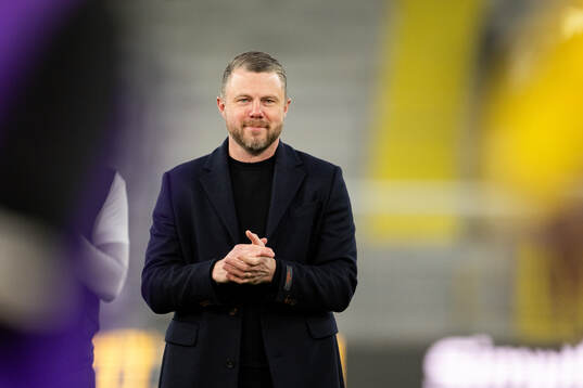 Elfsborgs manager Jimmy Thelin jublar