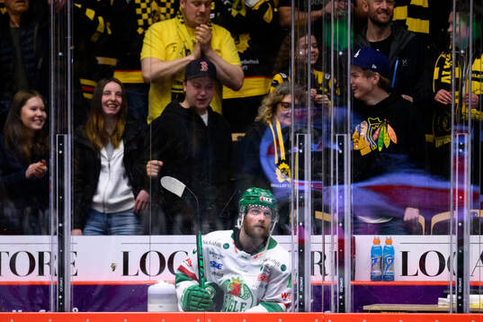 Rögles Simon Ryfors i utvisningsbåset