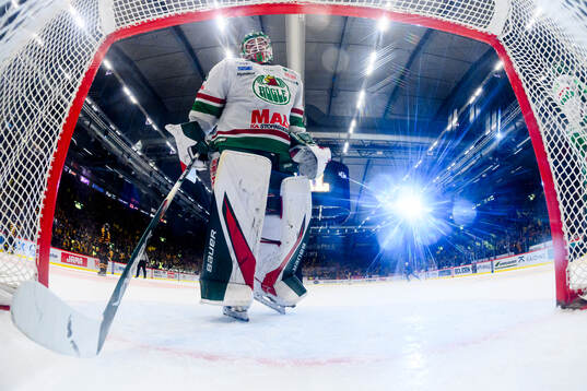 Rögles målvakt Christoffer Rifalk deppar