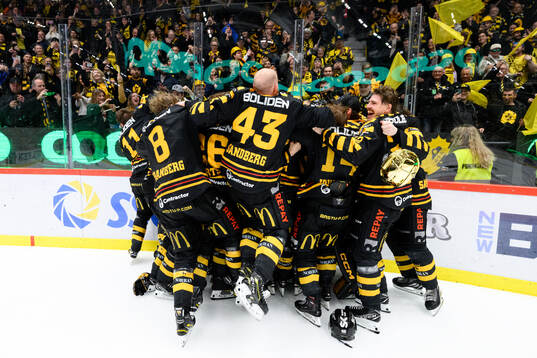 Skellefteås spelare jublar
