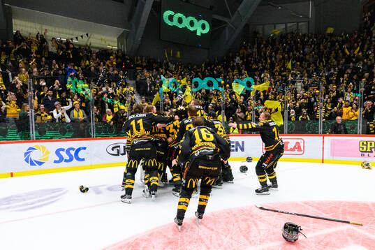 Skellefteås spelare jublar