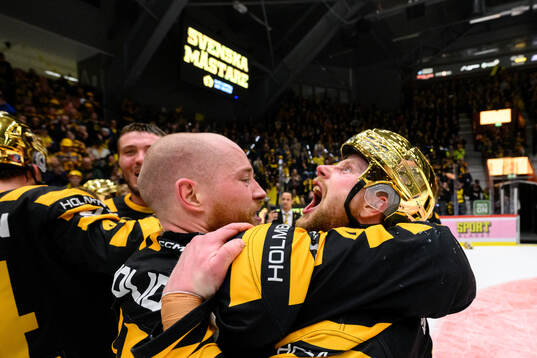 Skellefteås Oskar Nilsson jublar