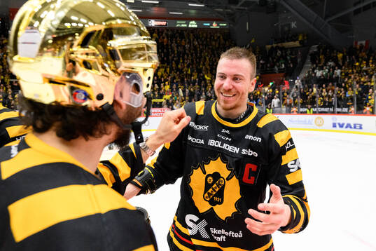 Skellefteås Pär Lindholm jublar