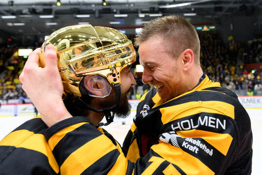 Skellefteås Pär Lindholm jublar