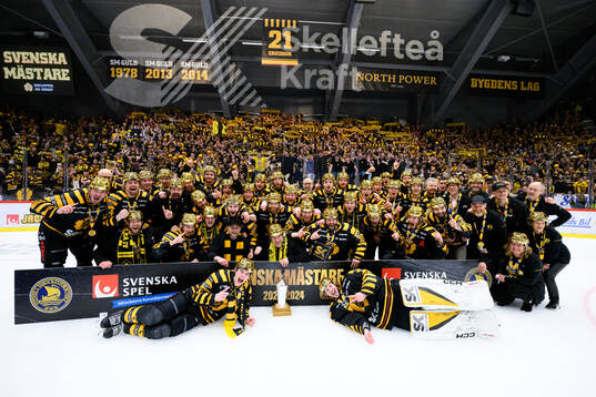 Skellefteås spelare jublar
