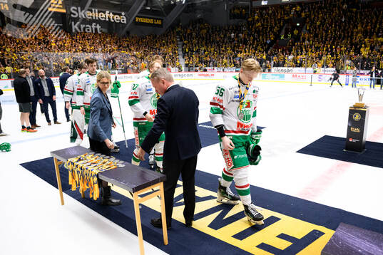 Rögles Adam Engström deppar