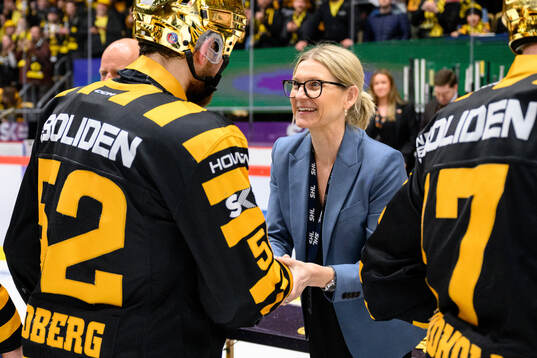 Jenny Silfverstrand, VD SHL