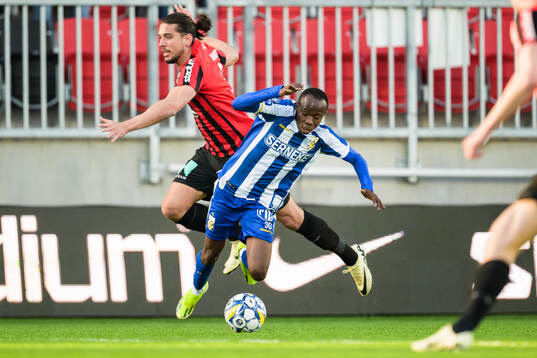 Brommapojkarnas Nikola Vasic och IFK Göteborgs Malick