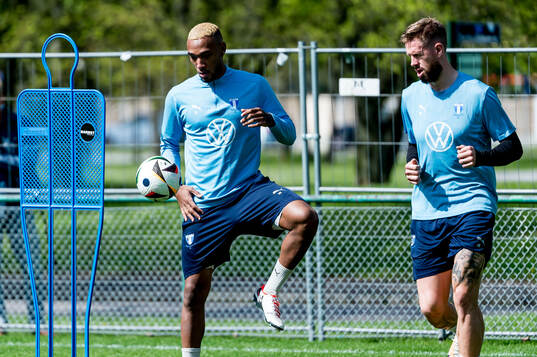 Malmö FFs Derek Cornelius och Pontus Jansson