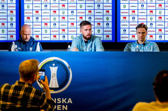 Malmö FFs tränare Henrik Rydström, Pontus Jansson och