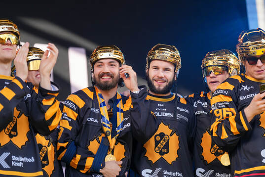 Skellefteås Dylan Sikura och Skellefteås Martins Dzierkals