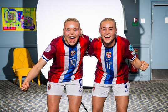 Anny Kerim-Lindland and Tomine Enger of the Norwegian U17