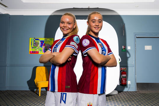 Anny Kerim-Lindland and Tomine Enger of the Norwegian U17