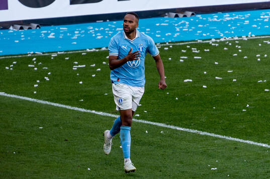 Malmö FFs Isaac Thelin jublar