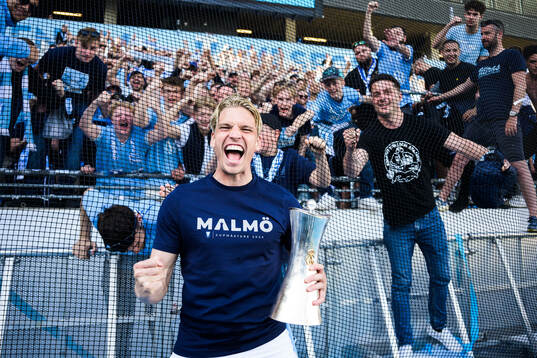 Malmö FFs Jens Stryger Larsen jublar