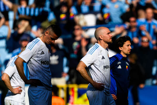 Djurgårdens Haris Radetinac och Marcus Danielson deppar