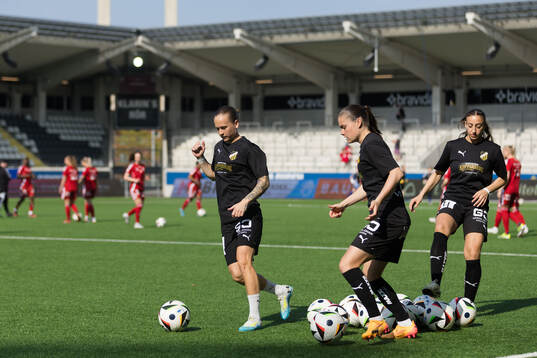 Häckens Filippa Curmark, Hanna Wijk och Rusul Rosa Kafaji