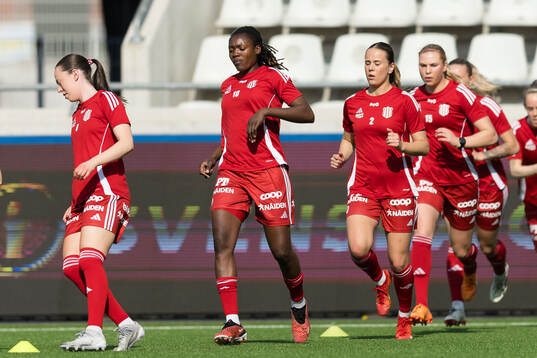 Piteås spelare värmer upp