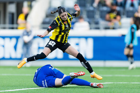 Piteås målvakt Samantha Leshnak Murphy och Häckens