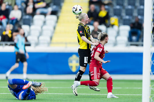 Häckens Anna Sandberg och Piteås Ronja Aronsson