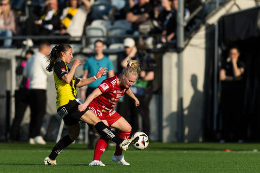 Häckens Rusul Rosa Kafaji och Piteås Emma Viklund