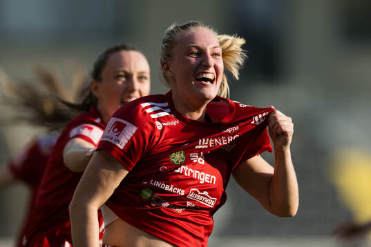 Piteås Emma Viklund jublar