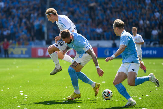 Djurgårdens Tobias Gulliksen och Malmö FFs Pontus Jansson