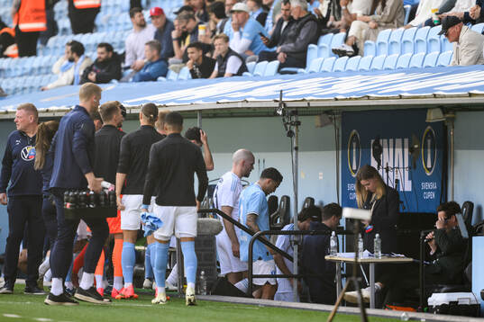 Djurgårdens Marcus Danielson och Malmö FFs Sergio Pena