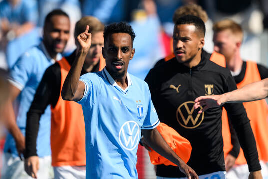 Malmö FFs Taha Abdi Ali jublar
