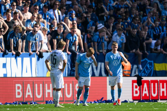 Malmö FFs Anders Christiansen har ont
