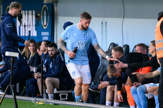 Malmö FFs Pontus Jansson byts ut