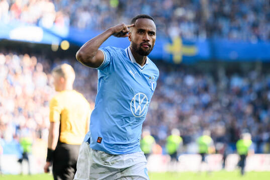 Malmö FFs Isaac Thelin jublar