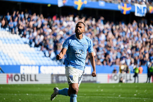 Malmö FFs Isaac Thelin jublar