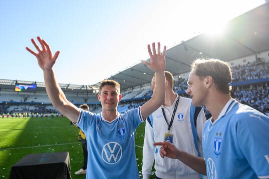 Malmö FFs Lasse Berg Johnsen jublar